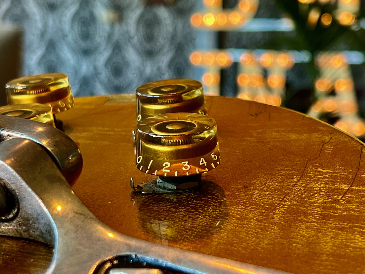1953 Gibson Les Paul Goldtop w/ Bigsby + case - Thumbnail 2