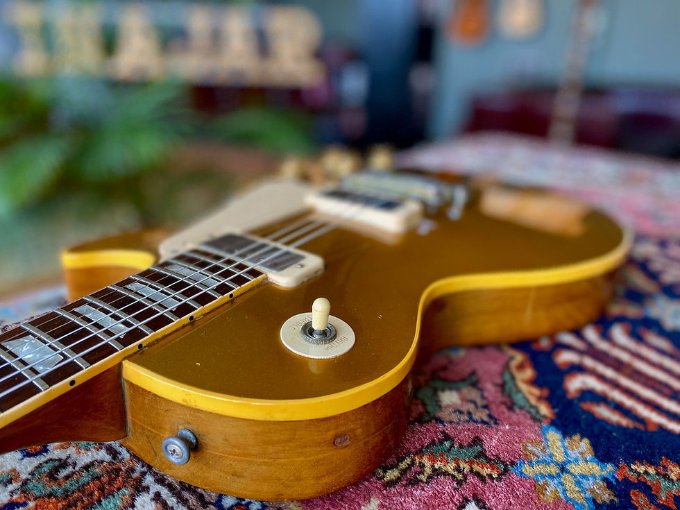 Thumbnail: SOLD! - 1972 vintage Gibson Les Paul Deluxe GoldTop