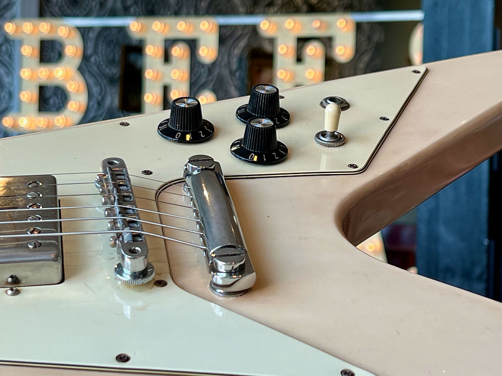 Thumbnail: 1982 Gibson Flying V Alpine White