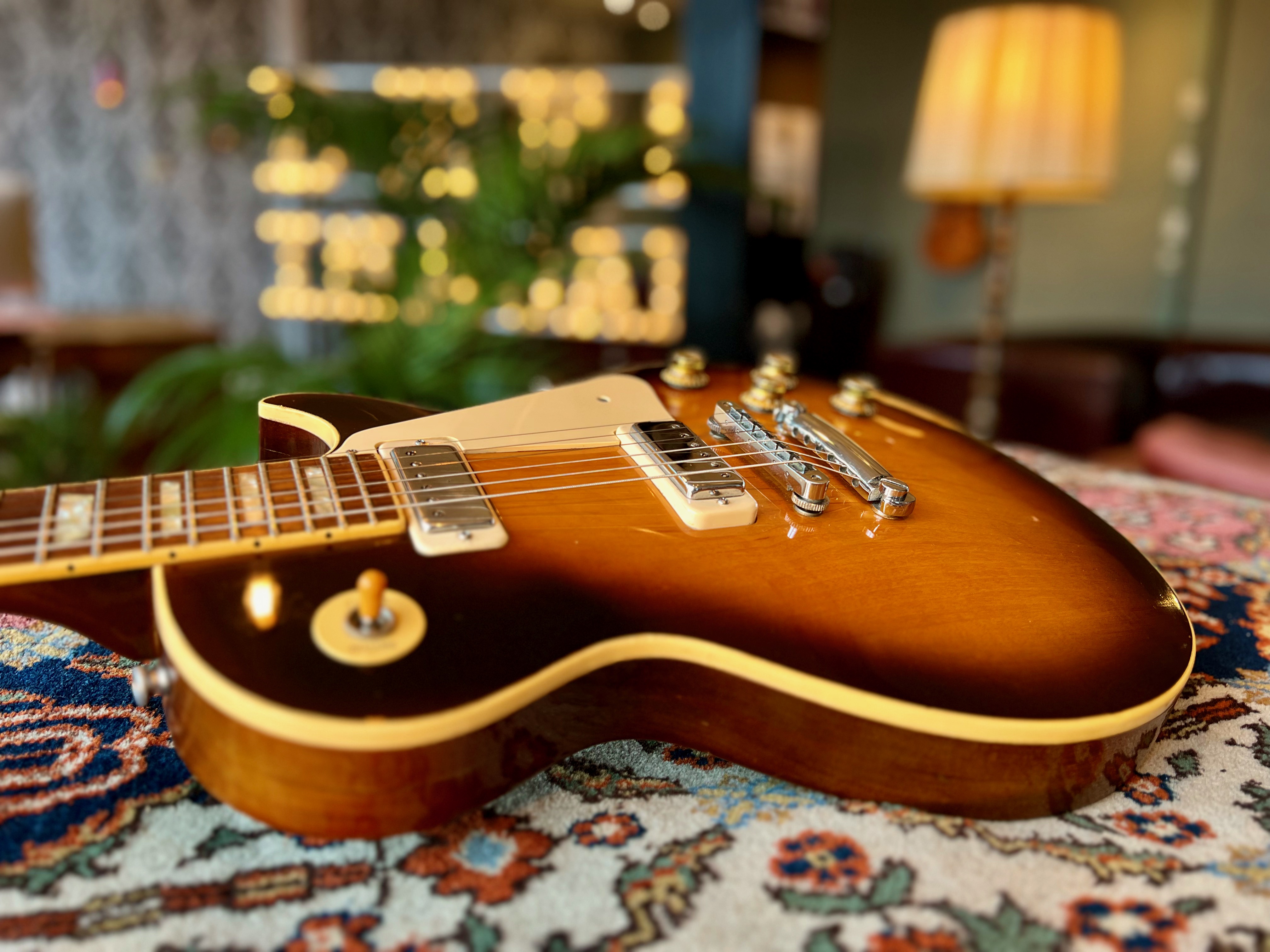 1975 Gibson Les Paul Deluxe Tobacco Burst - Thumbnail 4