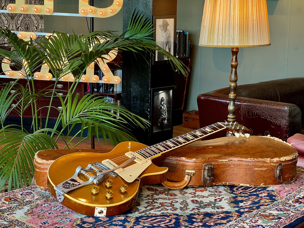 1953 Gibson Les Paul Goldtop w/ Bigsby + case - Thumbnail 3