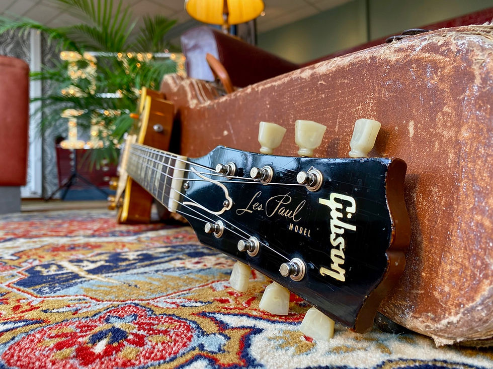 Thumbnail: SOLD! - 1953 Gibson Les Paul Goldtop w/ factory stinger!!!