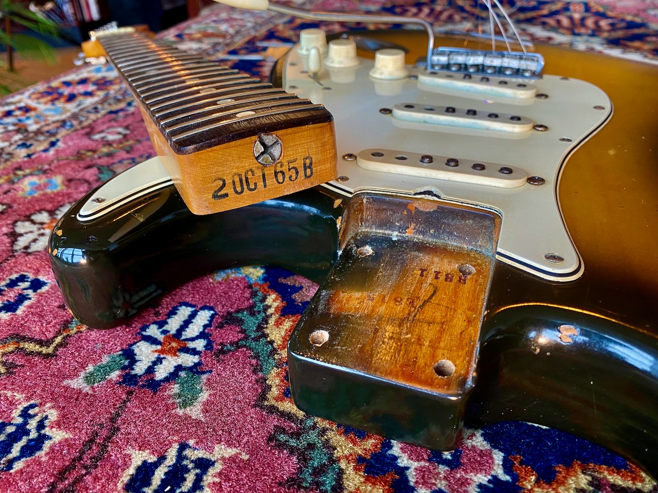 1965/1968 Fender Stratocaster Sunburst w/ Tremolo L-series - Thumbnail 2