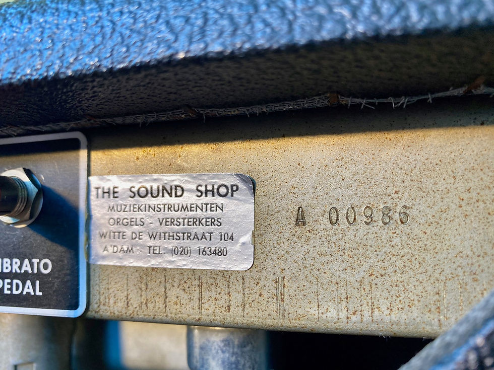 Thumbnail: SOLD! - 1964 EXPORT 117-230V Fender Vibrolux Non-Reverb Tremolo AA763 Blackface
