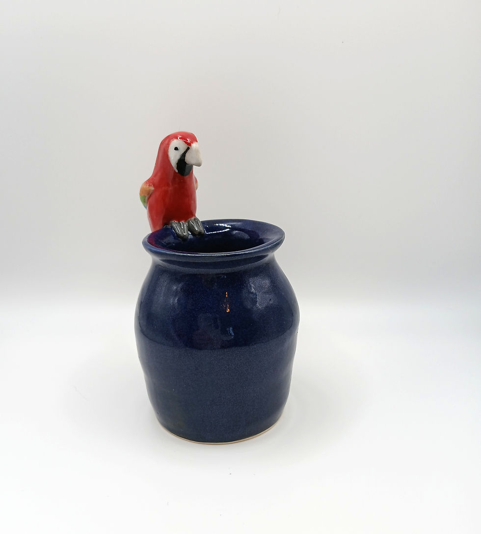 Thumbnail: Parrot bud vase
