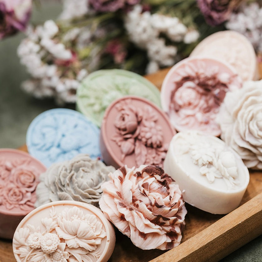 Thumbnail: Vintage Floral Bar