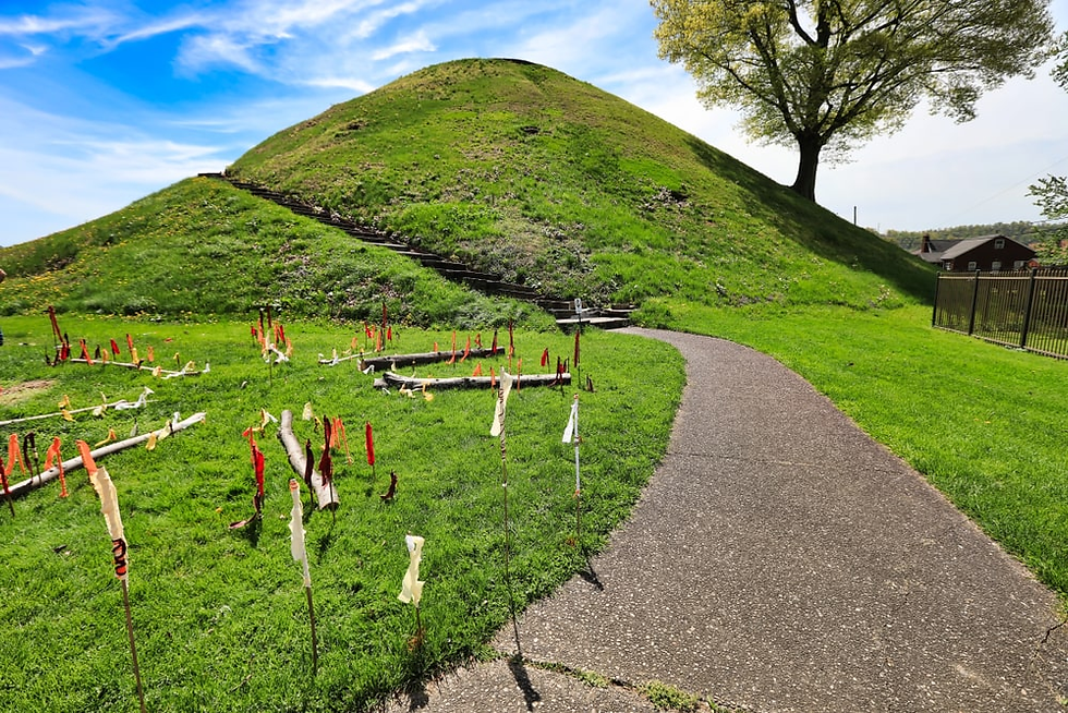 Grave Creek Mound (250 BCE)