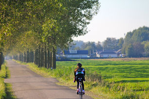 オランダ　自転車のある風景