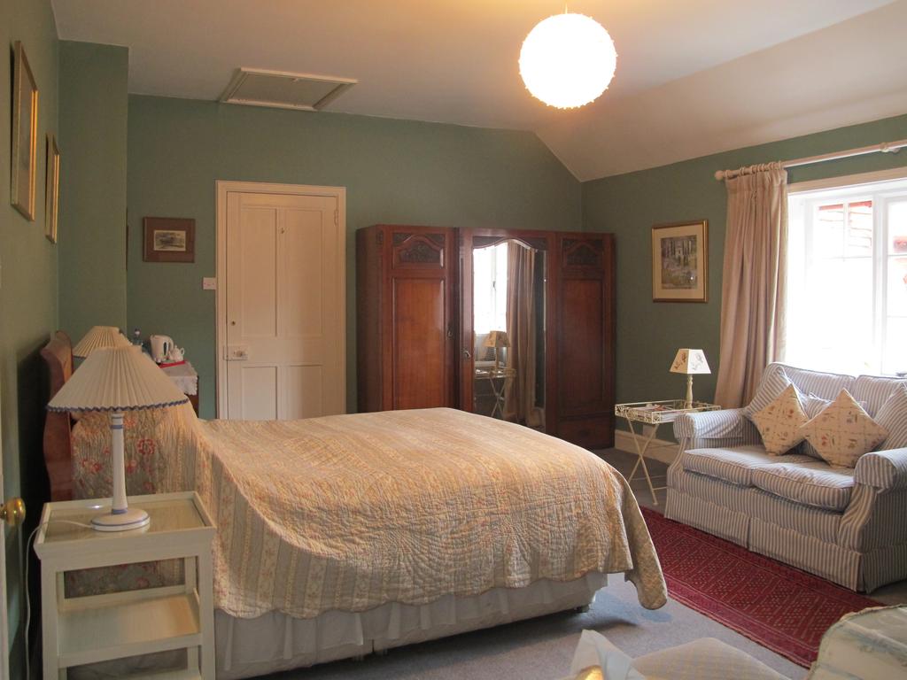 Luxury Bed and Breakfast Chester Cotton Farm B&B The Blue Room