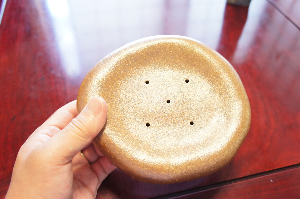 サムネイル： Raw Pottery Round tea tray with Gilt sand color