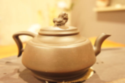 Huayun bottom clear purple sand teapot
