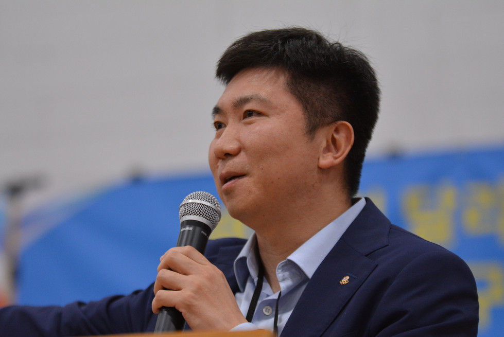 TalkMedia_i_e850817a8939.jpg