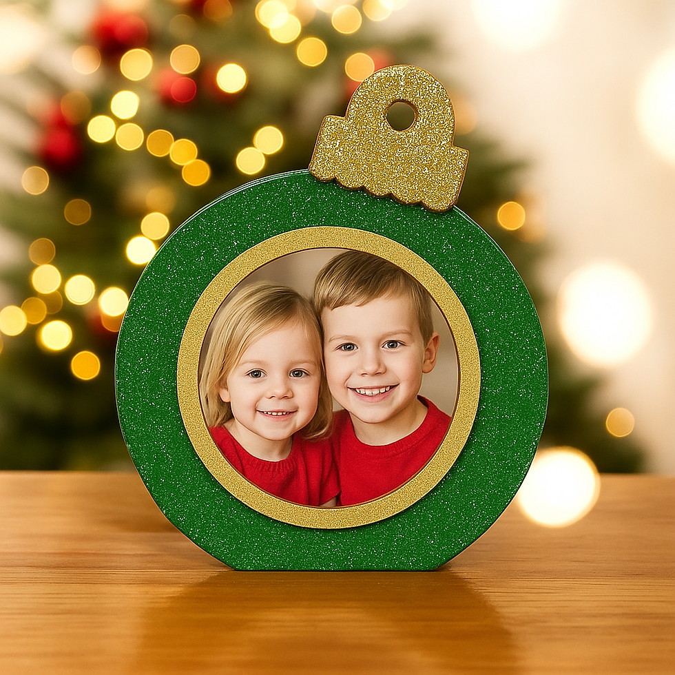 Thumbnail: Glitter Ornament Magnet Frame