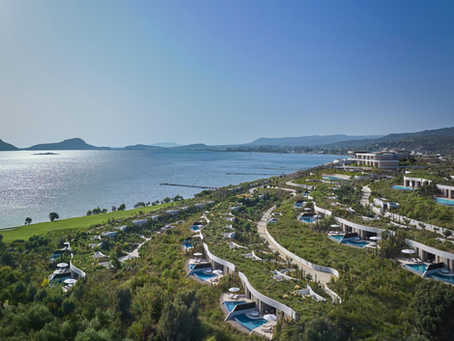 🌟 Top 10 Luxury Hotels & Resorts in Greece – Luxe Travel & Lifestyle