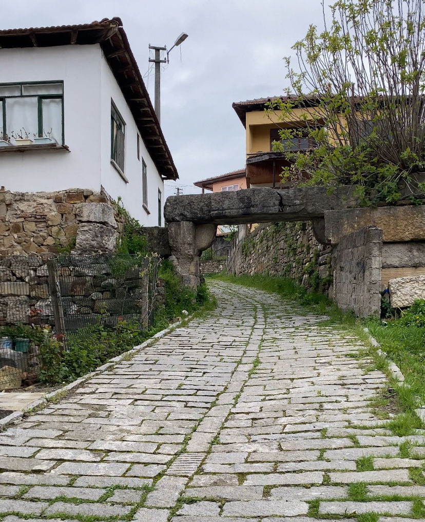 Konuralp Surlar ve Atlı Kapı