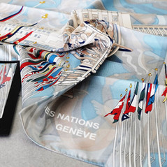 UN Foulards by iSHONi, ESKAMI Genève