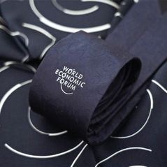 iSHONi Kravatten und Seidenfoulards für Firmenevents und Generalversammlungen