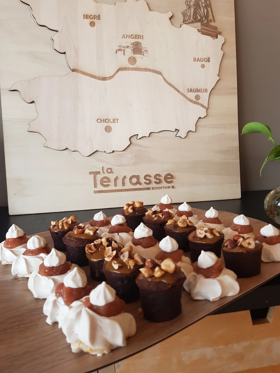 plateau mignardises pour La Terrasse