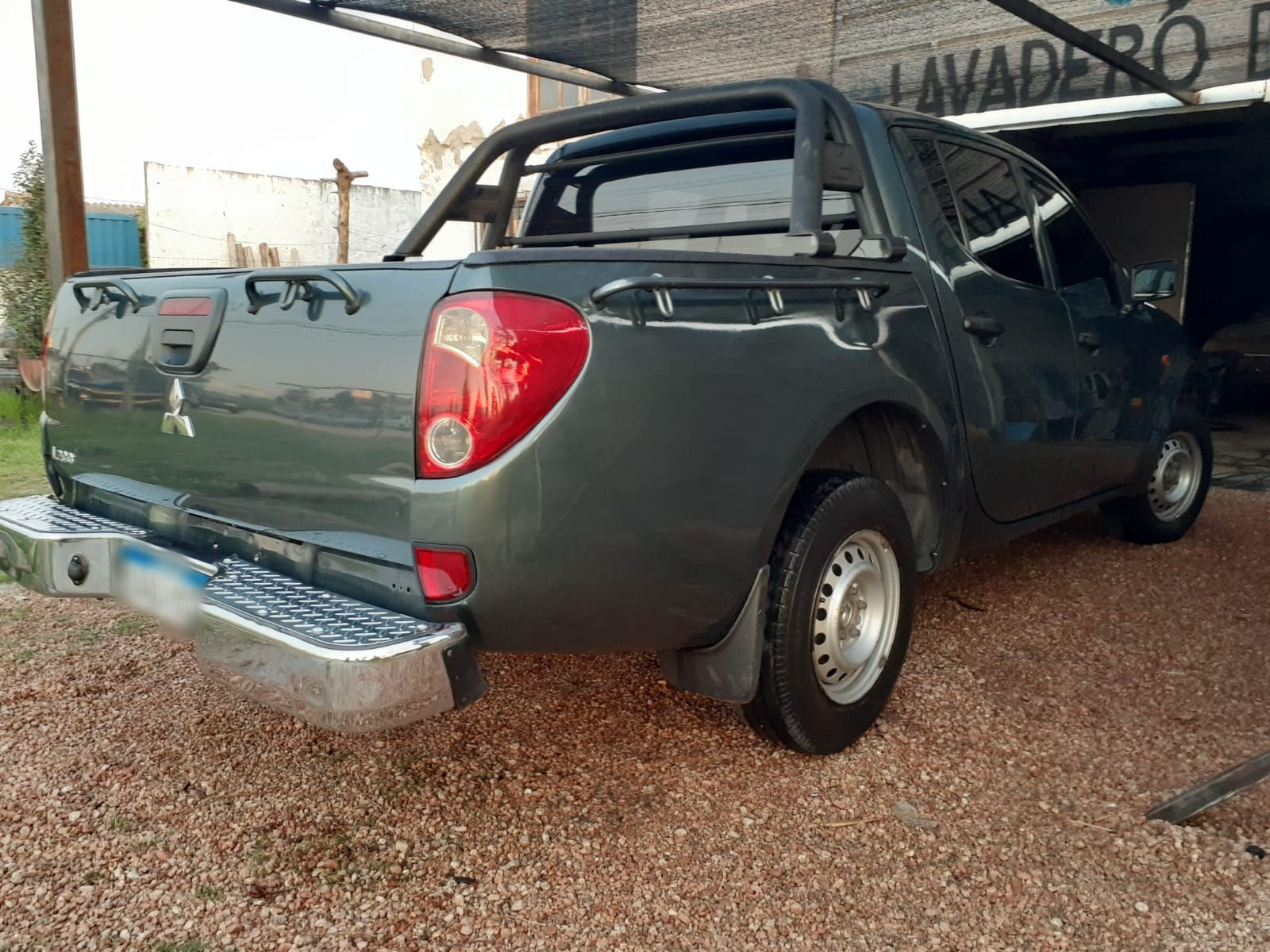 Mitsubishi L200