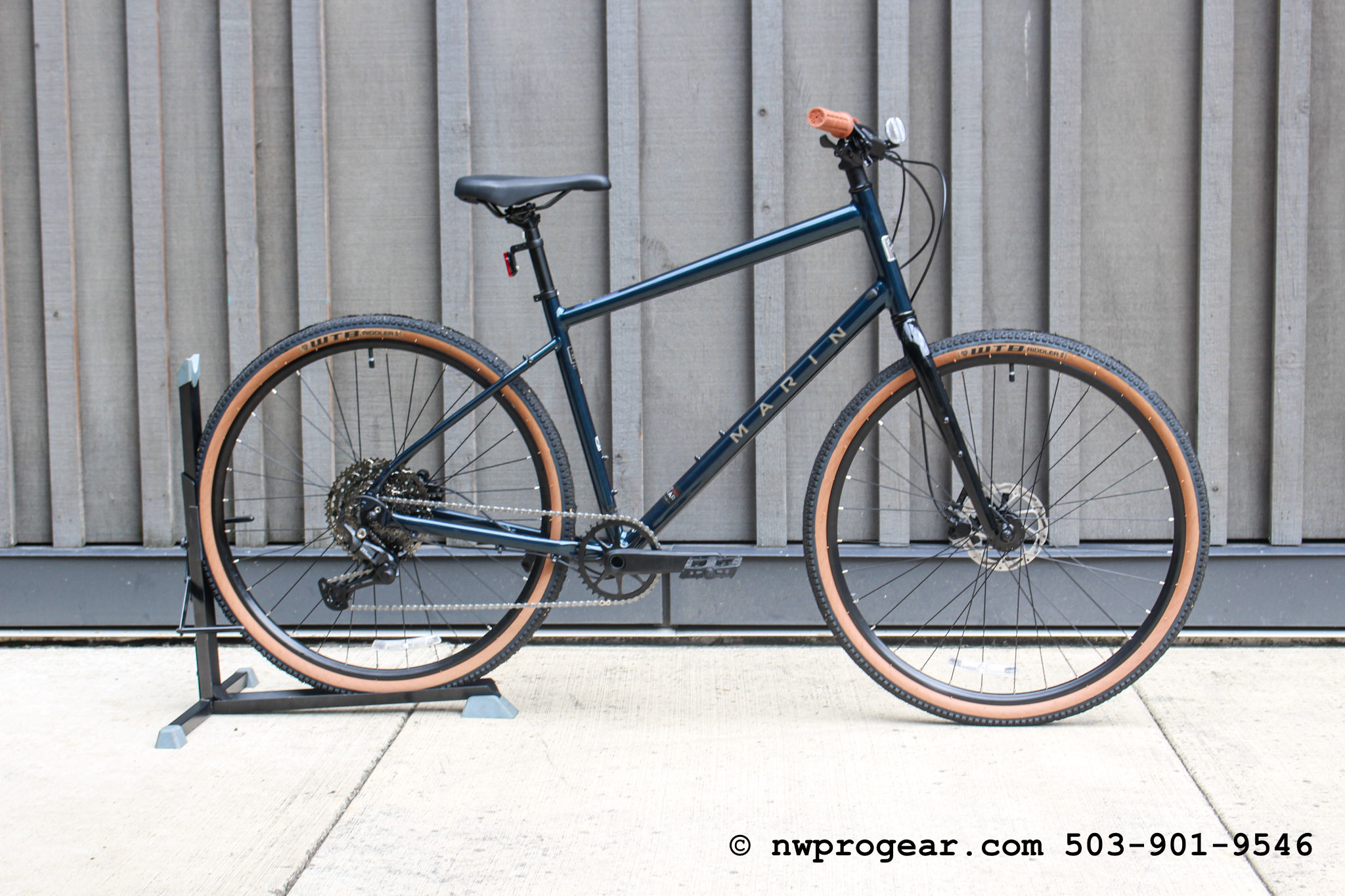 NEW! Marin Kentfield 3 ST Adventure Commuter Bike Cues 1x11 Med.