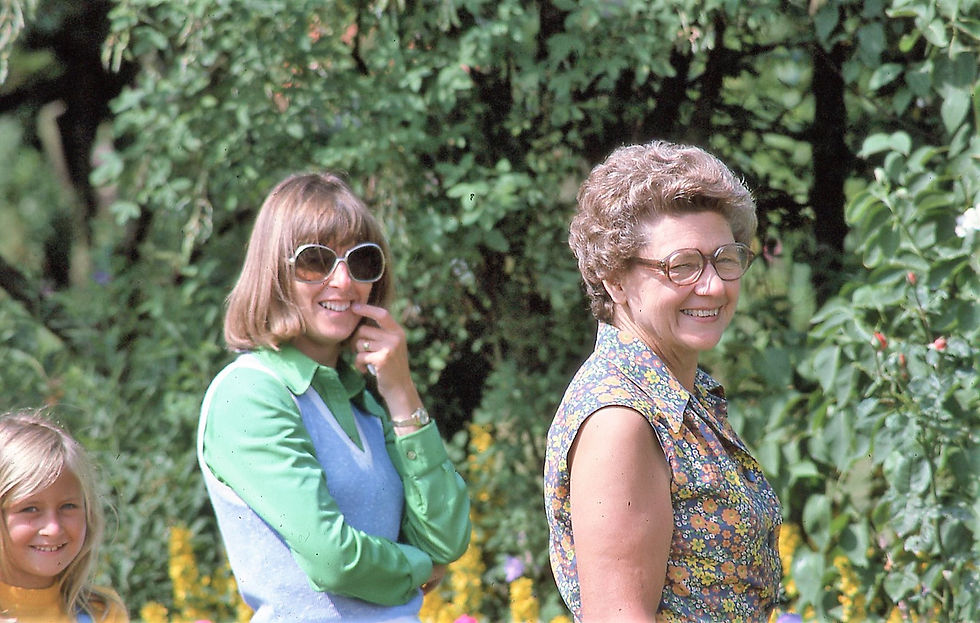 Granjoy, Mummy and Nicola in the garden in Brookmans Park