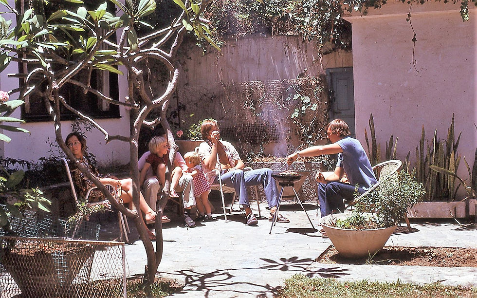 Daddy barbecuing in Pio XII with friends