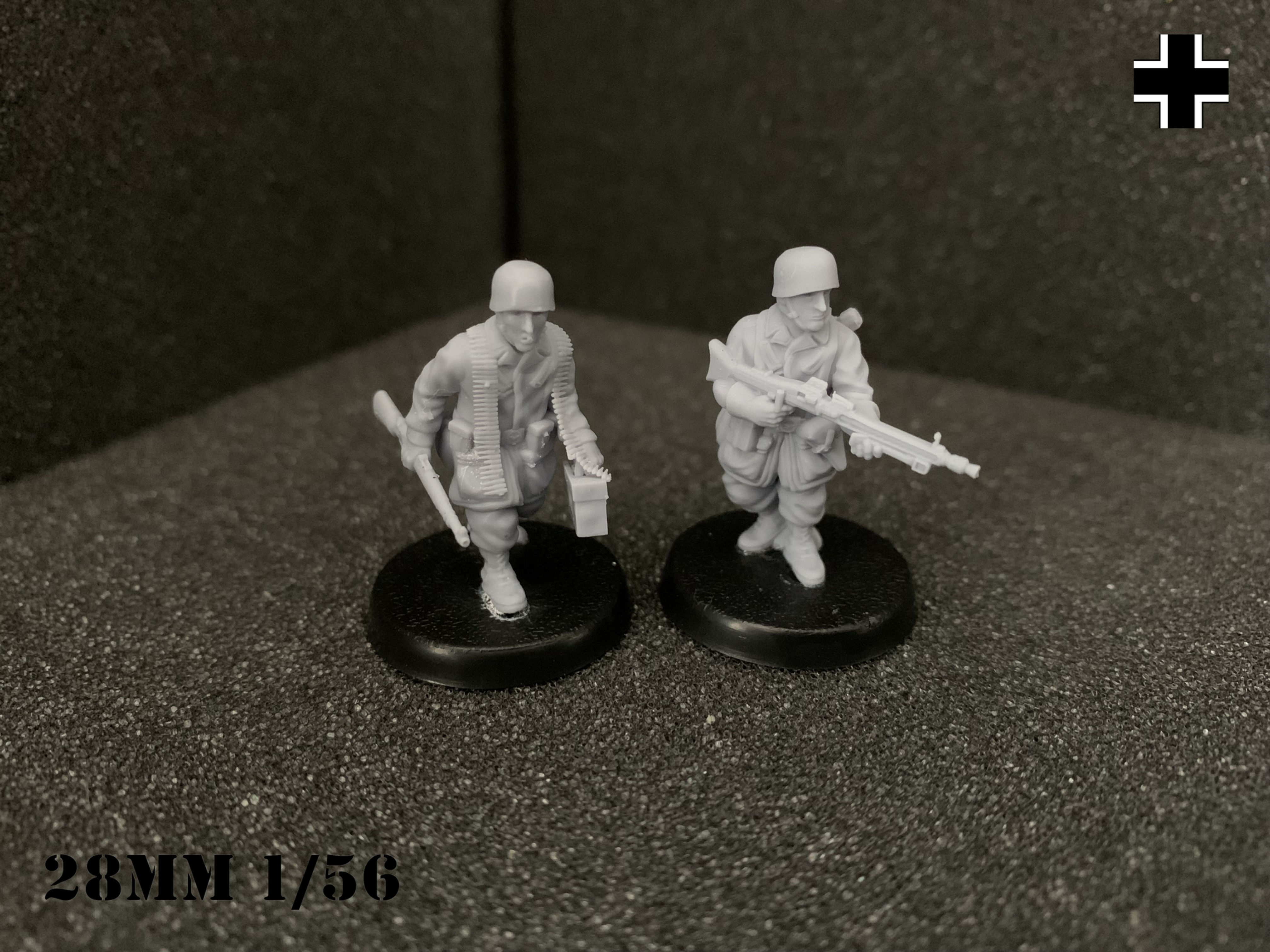 German Fallschirmjäger LMG Mg42 Team 1