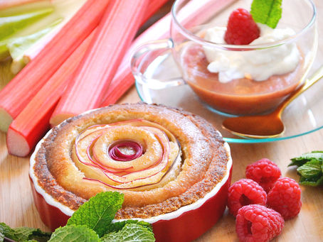 Keto Rhubarb Tart (Low Carb/Sugar & Gluten Free)