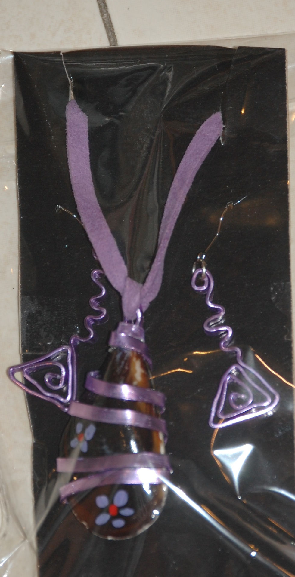 conjuinto de pendientes y colgante