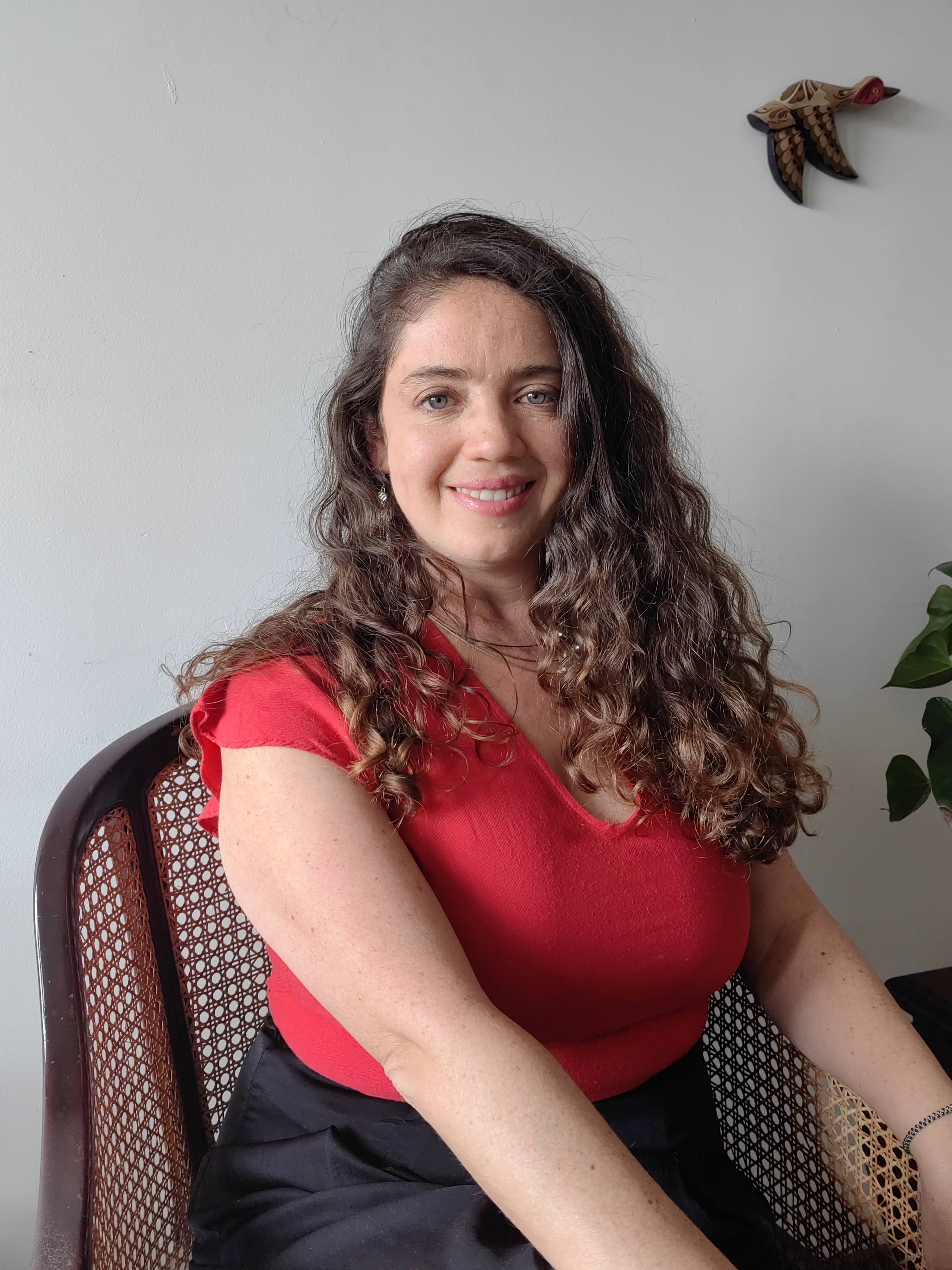 Diana León - Colaboradora área terapeútica y meditación.jpg