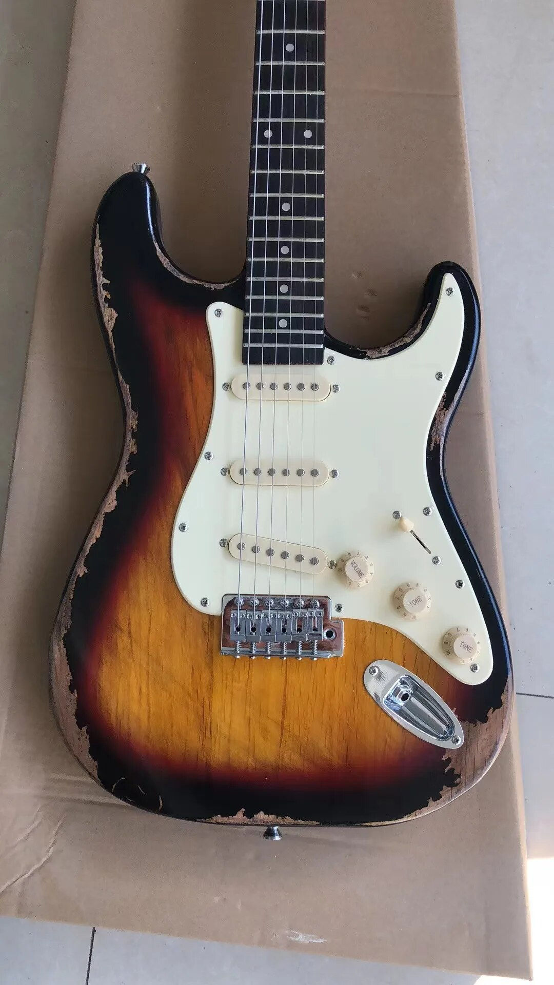 Relic Ome Electric Guitar Alder Body Finish Sunburst Chrome Hardware