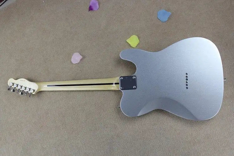 Miniatyrbild: Guitare électrique à gauche de poudre d'argent en gros d'usine avec des micros H