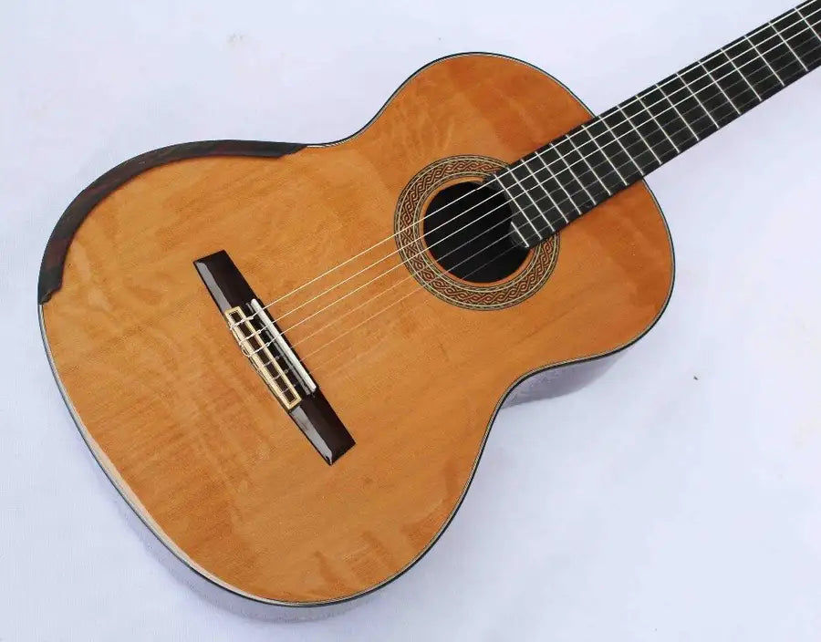Miniaturbild: master level handmade solid cedar top lattice sound bracing smallman classic gui