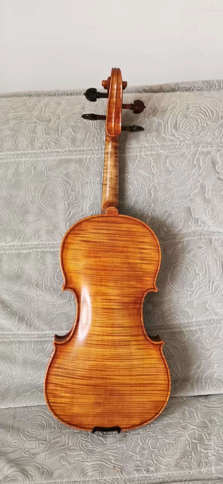 Miniatyrbild: Italian vintage old violin100% European spruce Violin 4/4 strong tone ！Stradiv