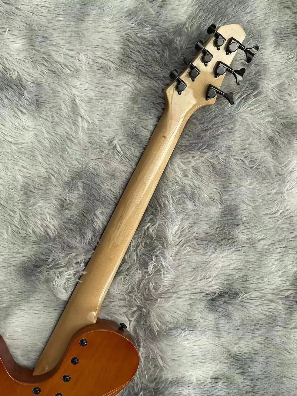 Miniaturebillede: 2024 NEW! Three-string bass and four-string guitar. 