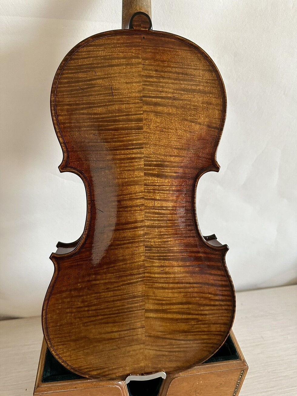 Pikkukuva: Master 4/4 Violin Stradi model 1PC flamed maple back spruce top hand made K3144