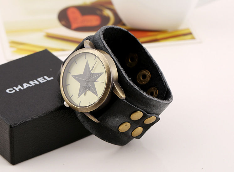 Thumbnail: Large En Cuir Vintage Bracelet En Cuir Montre