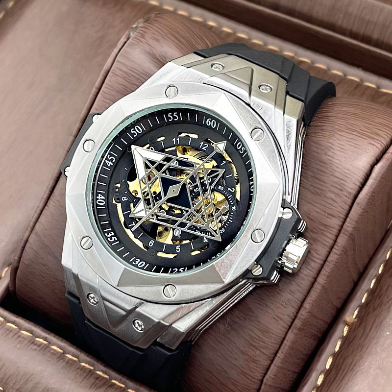 Thumbnail: Men's Automatic Personality Skeleton Mechanical Watch