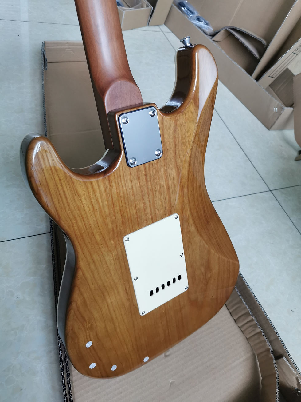 Thumbnail: China OEM Custom 6 strings ash wood Electric Guitar