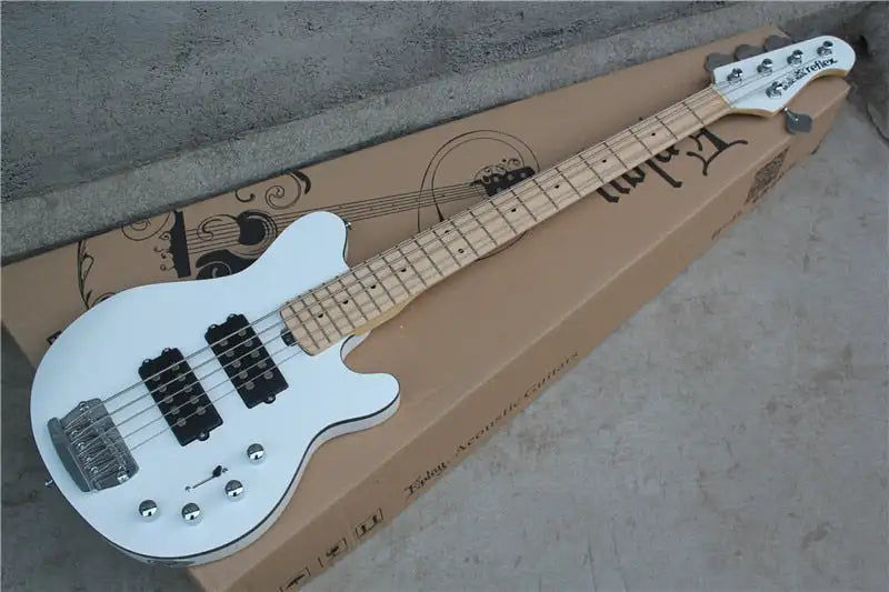 Thumbnail: Usine personnalisée nouvelle musique blanche homme reflex 5 cordes guitare basse