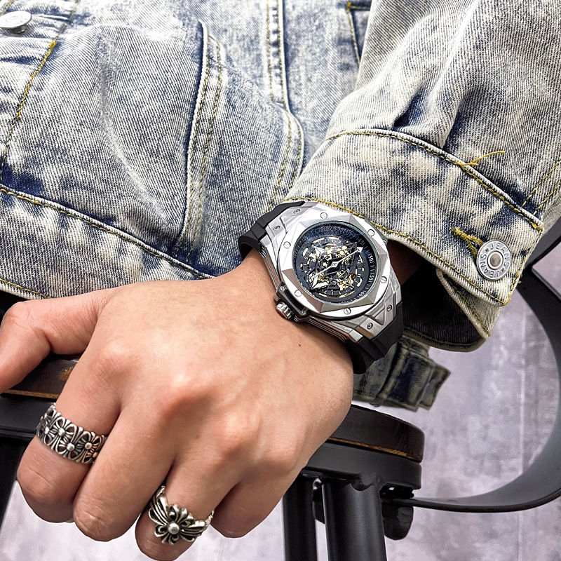 Thumbnail: Men's Automatic Personality Skeleton Mechanical Watch