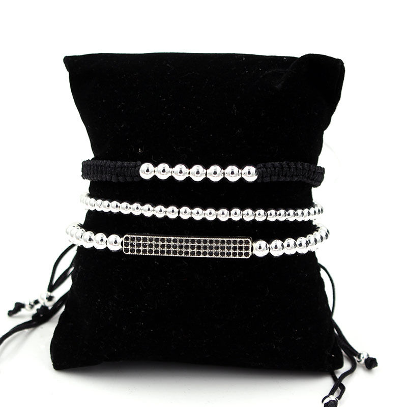 Thumbnail: Bracelet à pompon en perles de cuivre longues avec micro incrusté de zircon
