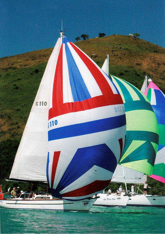 Brindabella II starts the Long Island Race under spinnaker in Dent Passage
