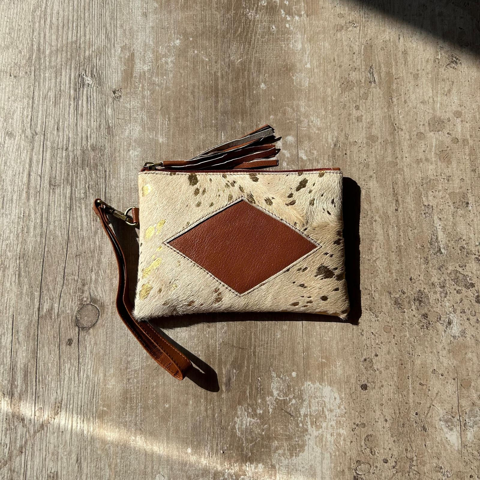 Pochette Cammello e Oro