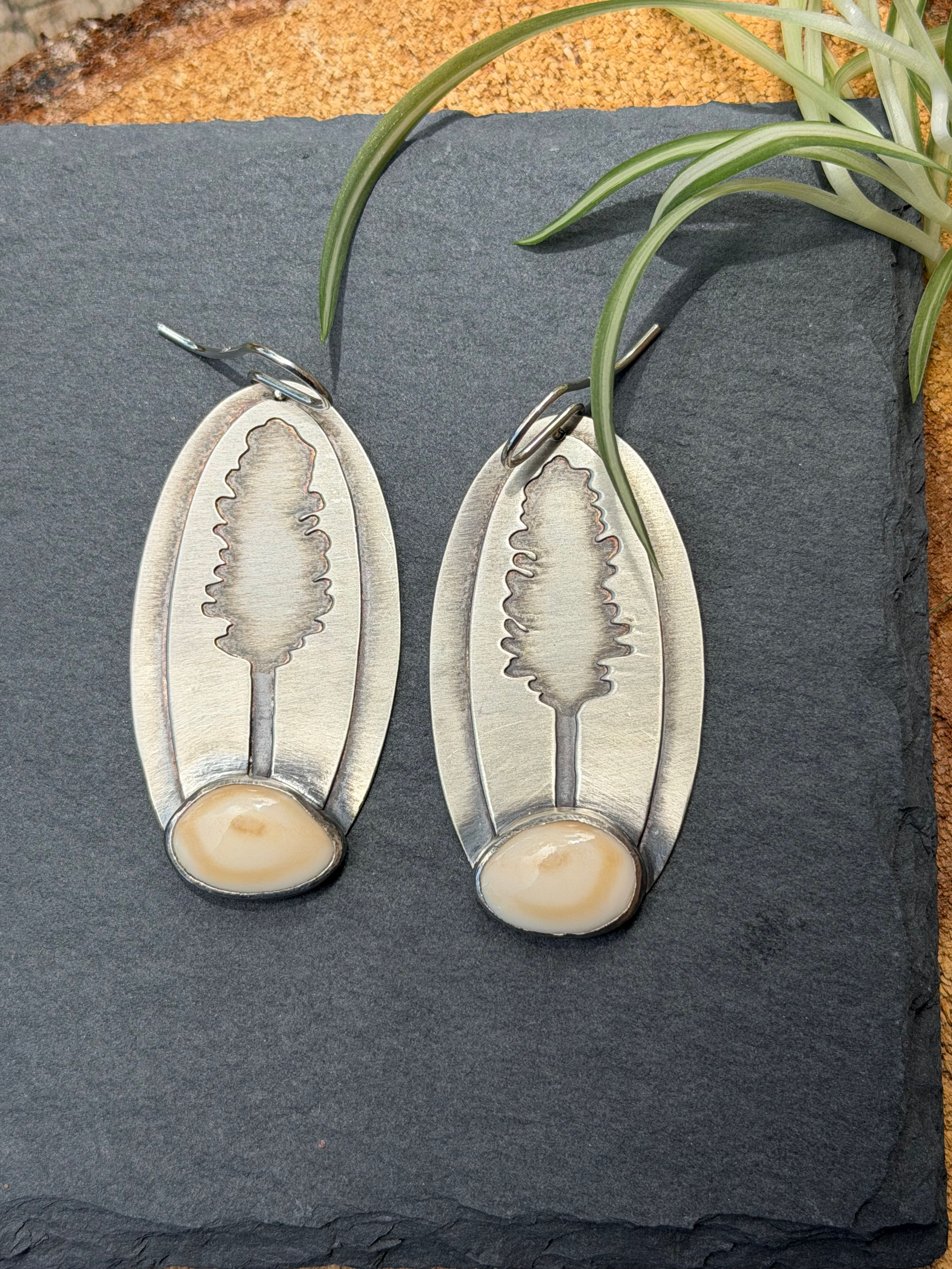 Elk ivory earring with etched aspen tree design on oval silver, handcrafted in Taos, New Mexico