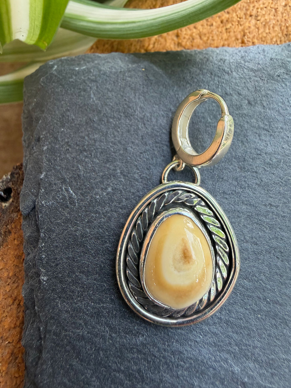 Sterling silver .925 stamp and hand-signed maker's mark, Southwest artisan jewelry