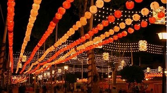outdoor-garland-entertainment-event-usa