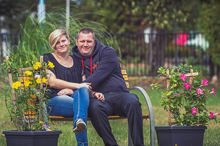 Maximilian und Nicole von Vollgepinselt aus Lohsa – Hersteller für personalisierte Geschenke und bedruckte Textilien