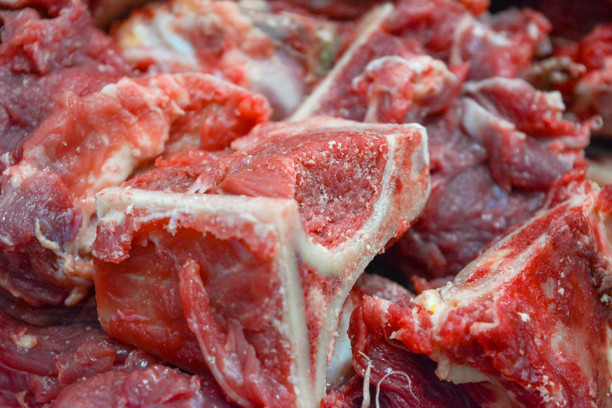 Hueso Carnudo de Res por lb