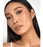 women with a natural makeup look 